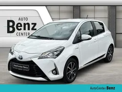 Weiß Gebraucht 2018 Toyota Yaris Hybrid Team Limousine | 13.990 € (Guter Preis)