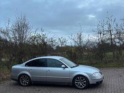 Grau Gebraucht 2002 VW Passat Limousine | 3.500 € (Teuer)