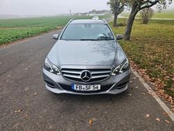 Grau Gebraucht 2015 Mercedes E220 Limousine | 13.999 € (Fairer Preis)