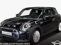 Schwarz Gebraucht 2023 Mini Cooper SE Kleinwagen | 26.890 € (Teuer)