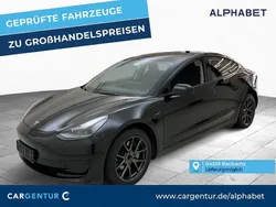 Solid black (metallic) Gebraucht 2022 Tesla Model 3 Limousine | 24.807 € (Guter Preis)