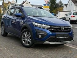 Blau Gebraucht 2022 Dacia Sandero Comfort Kleinwagen | 12.900 € (Guter Preis)