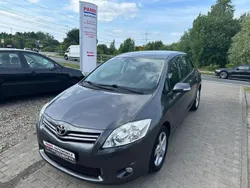 Grau Gebraucht 2012 Toyota Auris Edition Limousine | 5.700 € (Fairer Preis)