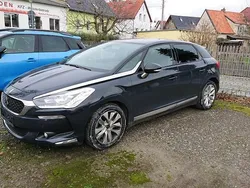 Grau Gebraucht 2016 DS Automobiles DS5 Kleinwagen | 15.850 €