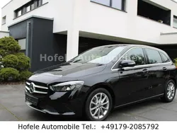 Kosmosschwarz metalliclack Gebraucht 2019 Mercedes B220 Van / Kleinbus | 19.950 € (Superpreis)