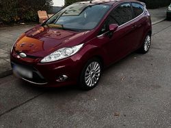Rot Gebraucht 2009 Ford Fiesta Titanium Kleinwagen | 3.500 € (Etwas zu teuer)