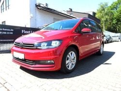 Rot Gebraucht 2022 VW Touran Comfortline Van / Kleinbus | 25.900 € (Fairer Preis)