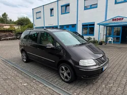 Violet Gebraucht 2008 VW Sharan Van / Kleinbus | 4.800 €