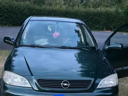 Grün Gebraucht 1999 Opel Astra Limousine | 1.850 € (Fairer Preis)