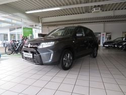 Grau Neu 2025 Suzuki Vitara Comfort SUV | 26.350 € (Etwas zu teuer)