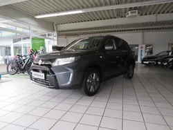 Grau Neu 2025 Suzuki Vitara Comfort SUV | 26.350 € (Etwas zu teuer)