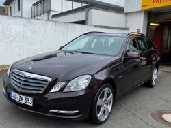 Braun Gebraucht 2011 Mercedes E250 Elegance Limousine | 17.199 €