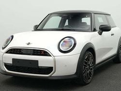 Weiß Gebraucht 2024 Mini Cooper S Favoured Kleinwagen | 24.589 € (Superpreis)