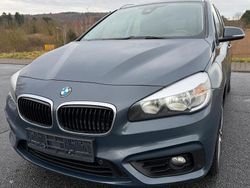 Grau Gebraucht 2016 BMW 218 Gran Tourer Advantage Van / Kleinbus | 11.500 € (Fairer Preis)