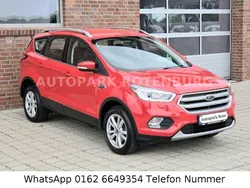 Rot Gebraucht 2018 Ford Kuga Cool & Connect SUV | 12.700 € (Superpreis)