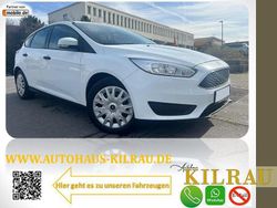 Weiß Gebraucht 2016 Ford Focus Ambiente Limousine | 8.999 € (Fairer Preis)