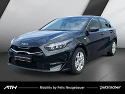 Zilinaschwarz Gebraucht 2022 Kia Ceed Vision Limousine | 19.980 € (Guter Preis)