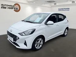 Weiß Gebraucht 2023 Hyundai i10 Trend Kleinwagen | 14.990 € (Fairer Preis)