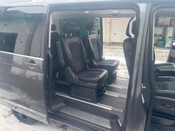 Grau Gebraucht 2018 VW Multivan Highline Van | 34.999 € (Guter Preis)