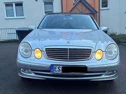 Silber Gebraucht 2004 Mercedes E200 Avantgarde Limousine | 2.999 € (Guter Preis)