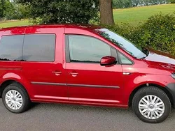 Rot Gebraucht 2017 VW Caddy Van / Kleinbus | 16.695 €