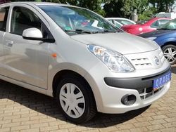 Silber Gebraucht 2010 Nissan Pixo Kleinwagen | 3.750 €