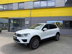 Pure white Gebraucht 2017 VW Touareg Terrain Tech SUV | 26.990 € (Etwas zu teuer)