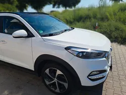Weiß Gebraucht 2015 Hyundai Tucson Premium SUV | 17.700 € (Fairer Preis)