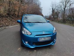 Blau Gebraucht 2015 Mitsubishi Space Star Kleinwagen | 6.500 € (Fairer Preis)