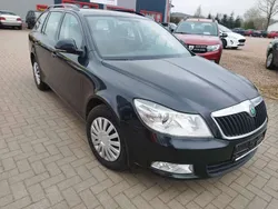 Schwarz Gebraucht 2011 Skoda Octavia Ambiente Kombi | 2.980 € (Fairer Preis)