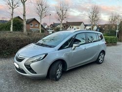 Silber Gebraucht 2016 Opel Zafira Van / Kleinbus | 7.500 € (Etwas zu teuer)