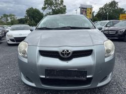 Silber Gebraucht 2008 Toyota Auris Team Limousine | 3.990 € (Fairer Preis)