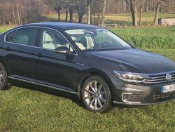 Grau Gebraucht 2017 VW Passat GTE Limousine | 17.990 € (Guter Preis)