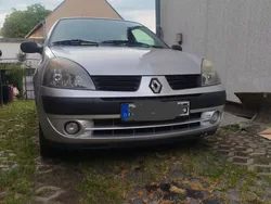 Grau Gebraucht 2006 Renault Clio II Campus Limousine | 1.700 € (Guter Preis)
