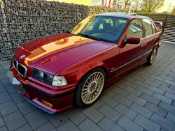 Rot Gebraucht 1997 BMW 318 M Sport Limousine | 3.990 €