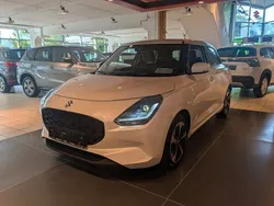 Weiß Gebraucht 2024 Suzuki Swift Comfort+ Kleinwagen | 18.999 € (Etwas zu teuer)