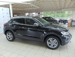 Schwarz Neu 2025 VW T-Roc Life SUV | 33.990 € (Superpreis)