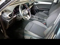Grau Gebraucht 2024 Seat Leon FR Kombi | 27.499 € (Fairer Preis)
