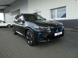 Grau Gebraucht 2023 BMW iX3 M Sport SUV | 52.900 € (Teuer)