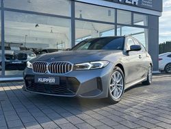 Grau Gebraucht 2024 BMW 320 Performance Limousine | 42.400 € (Etwas zu teuer)