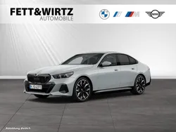 Brooklyn grau metallic Gebraucht 2024 BMW i5 M Sport Limousine | 59.800 € (Superpreis)