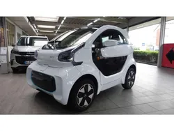 Weiss Neu 2024 XEV Yoyo Kleinwagen | 16.490 € (Etwas zu teuer)