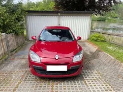 Rot Gebraucht 2010 Renault Mégane III Expression Limousine | 4.000 € (Guter Preis)