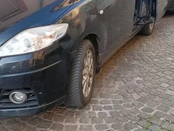 Schwarz Gebraucht 2010 Mazda 5 Van / Kleinbus | 5.000 €