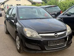 Schwarz Gebraucht 2009 Opel Astra Selection Kombi | 1.450 € (Fairer Preis)