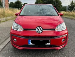 Rot Gebraucht 2019 VW up! Kleinwagen | 8.800 € (Fairer Preis)
