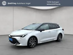 Dynamic grey metallic, dach schwarz Gebraucht 2023 Toyota Corolla Sport Kombi | 33.880 € (Teuer)