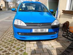 Blau Gebraucht 2000 Opel Corsa Kleinwagen | 2.000 €