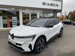 Arktisweiß, dach black pearl Gebraucht 2022 Renault Mégane IV Limousine | 32.499 € (Teuer)
