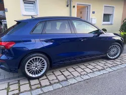 Blau Gebraucht 2023 Audi A3 Sportback Advanced Kombi | 25.000 € (Fairer Preis)